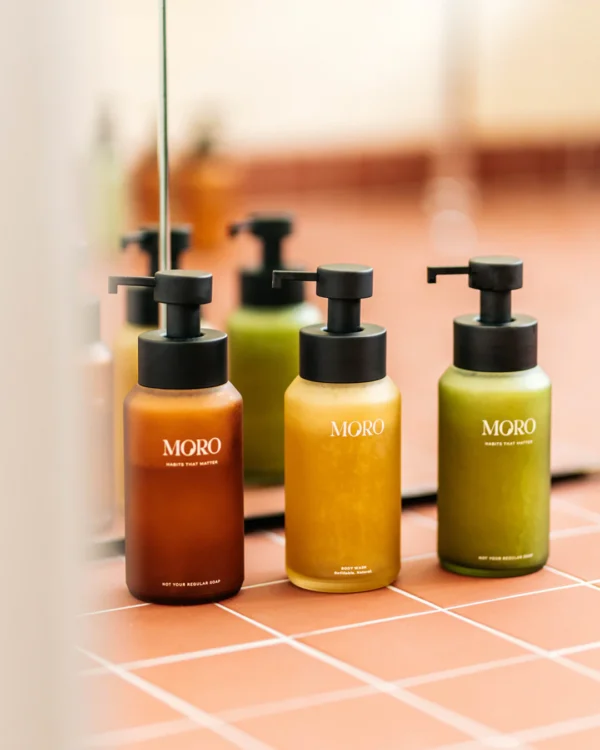 recharge scrub lavant mains orange-pine-spices | MORO