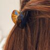 petite pince coeur écailles brun/bleu foncé | L'Escale des Sens